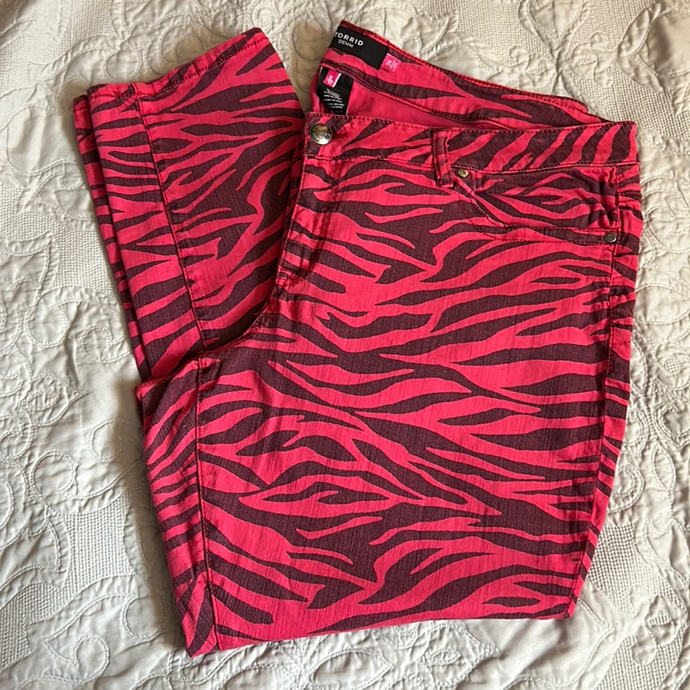 Vintage Red/Black Zebra Torrid Skinny Jeans 24